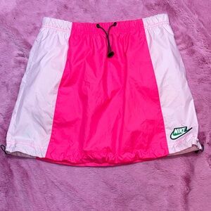 Nike Vibrant Two-Tone Pink Athletic Adjustable Waist Skirt